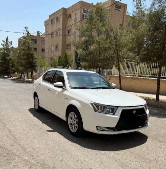دنا پلاس دست دوم نمای روبرو سه رخ