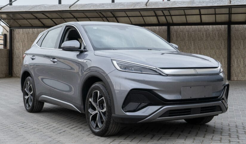 شاسی&zwnj;بلند برقی کادیلاک Optiq در بازار ایرا