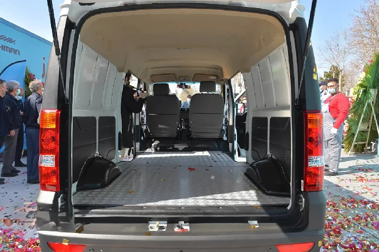 تصویر بار و پشت ون اینرودز